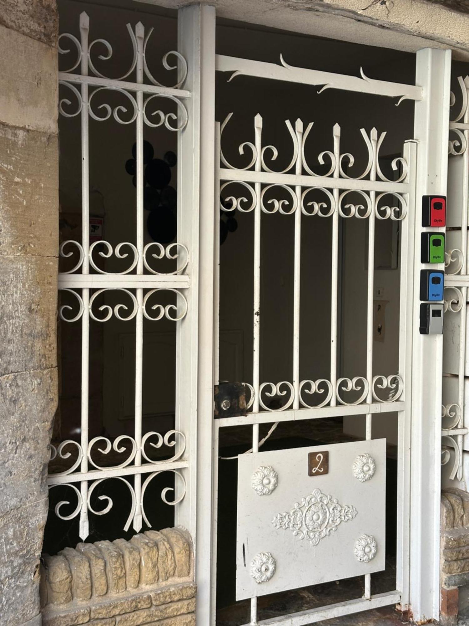 L Atelier De La Sorgue Lägenhet LʼIsle-sur-la-Sorgue Exteriör bild